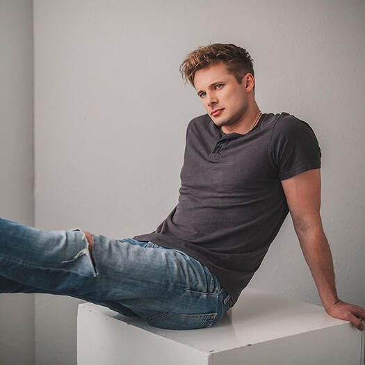 Amanda Peixoto Elkins (2020)